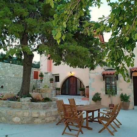Mouri Villa Mourion  Buitenkant foto
