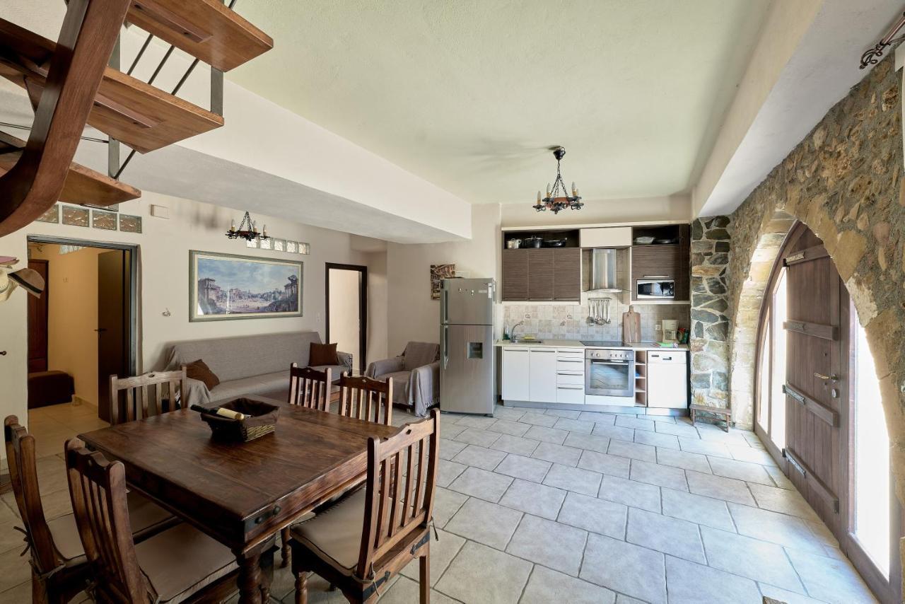 Mouri Villa Mourion  Buitenkant foto