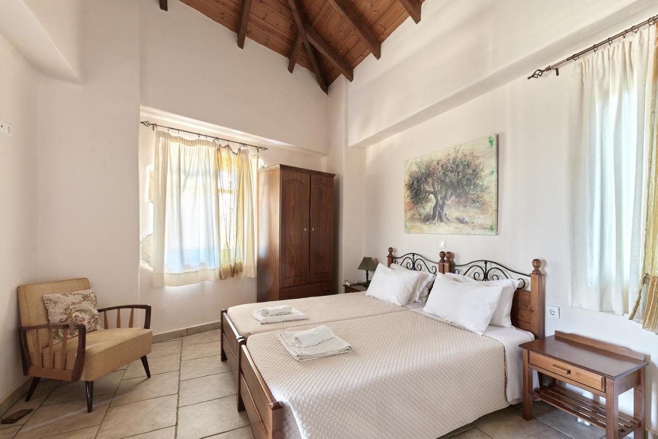 Mouri Villa Mourion  Buitenkant foto