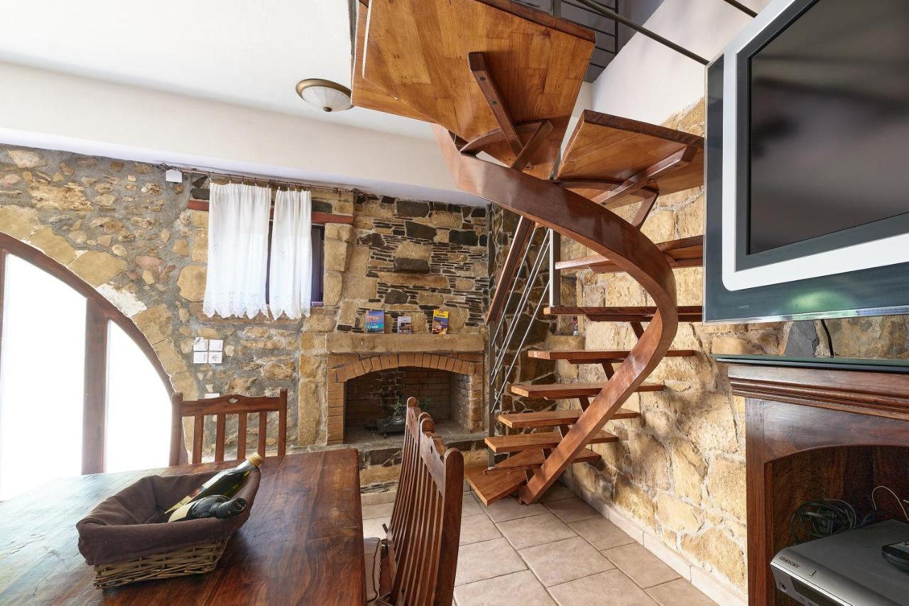 Mouri Villa Mourion  Buitenkant foto