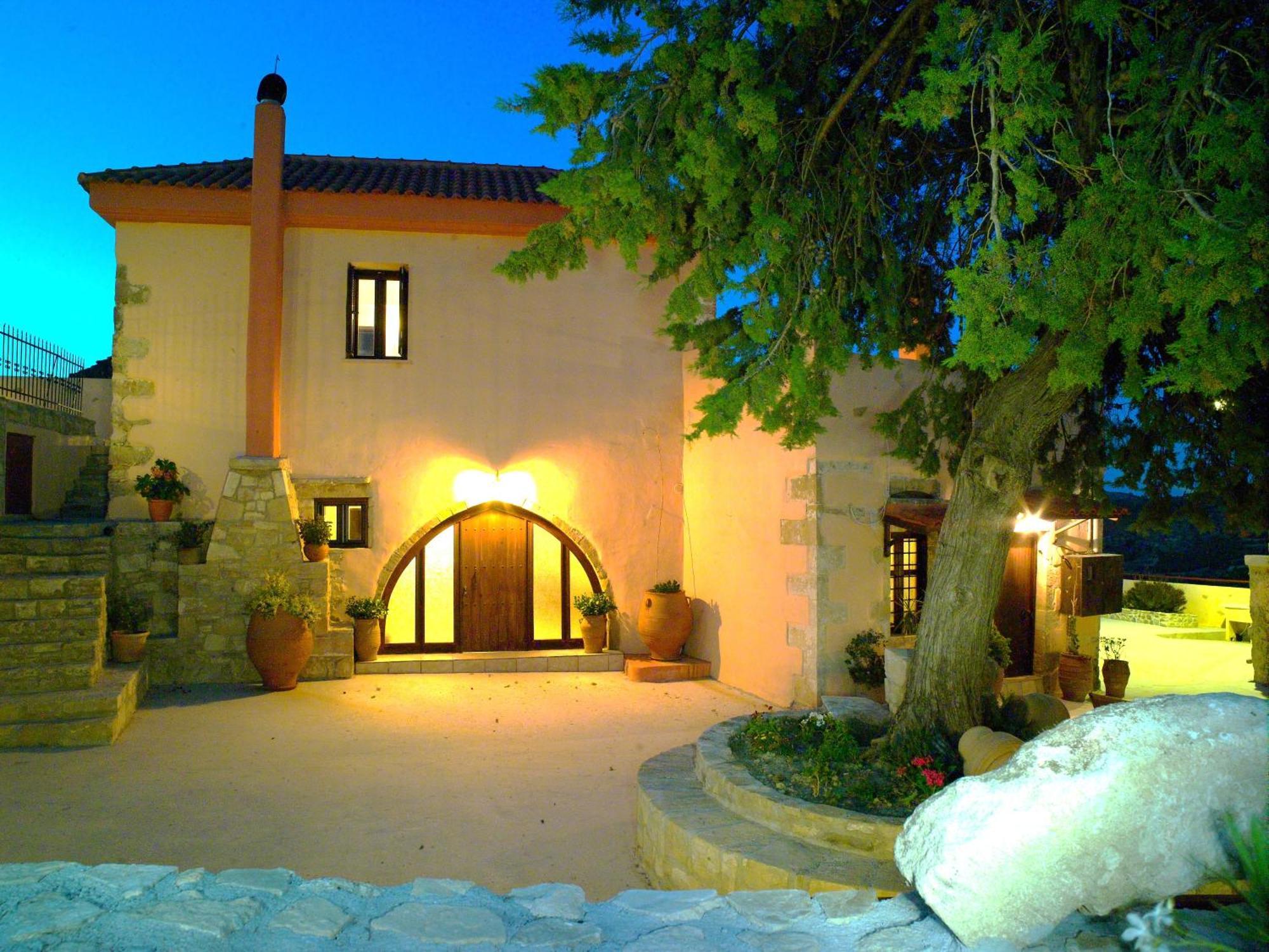 Mouri Villa Mourion  Buitenkant foto