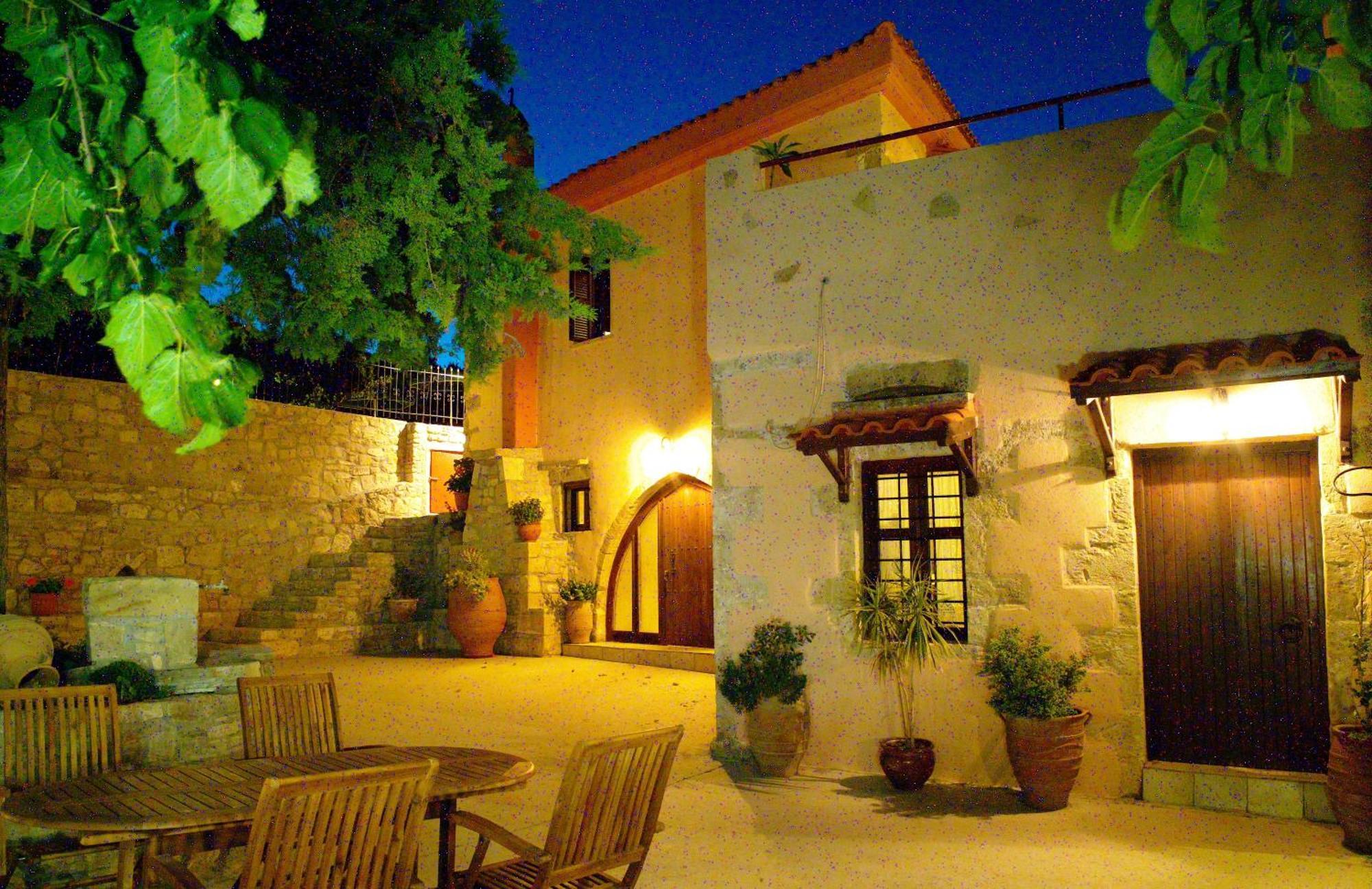 Mouri Villa Mourion  Buitenkant foto