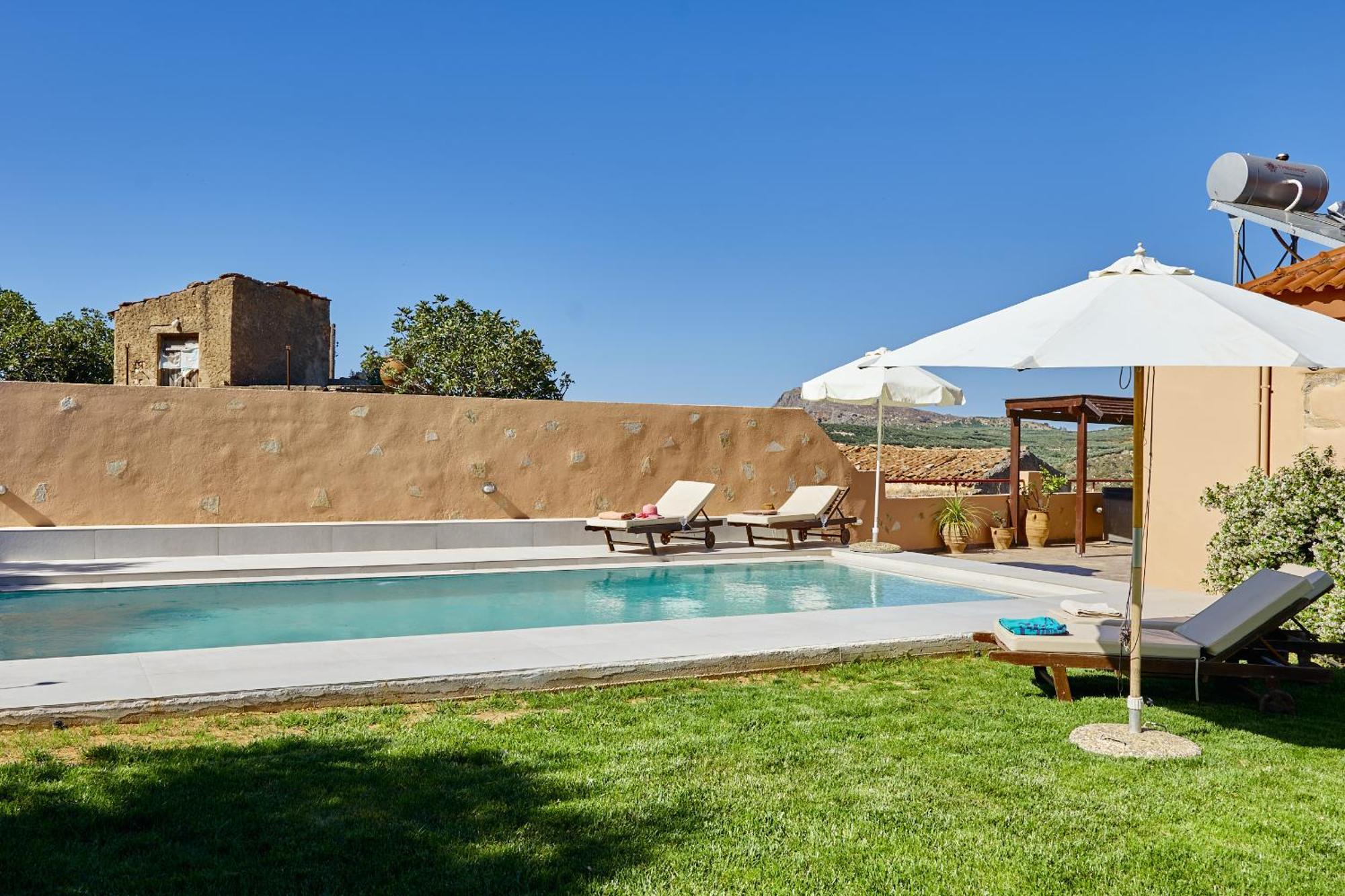 Mouri Villa Mourion  Buitenkant foto