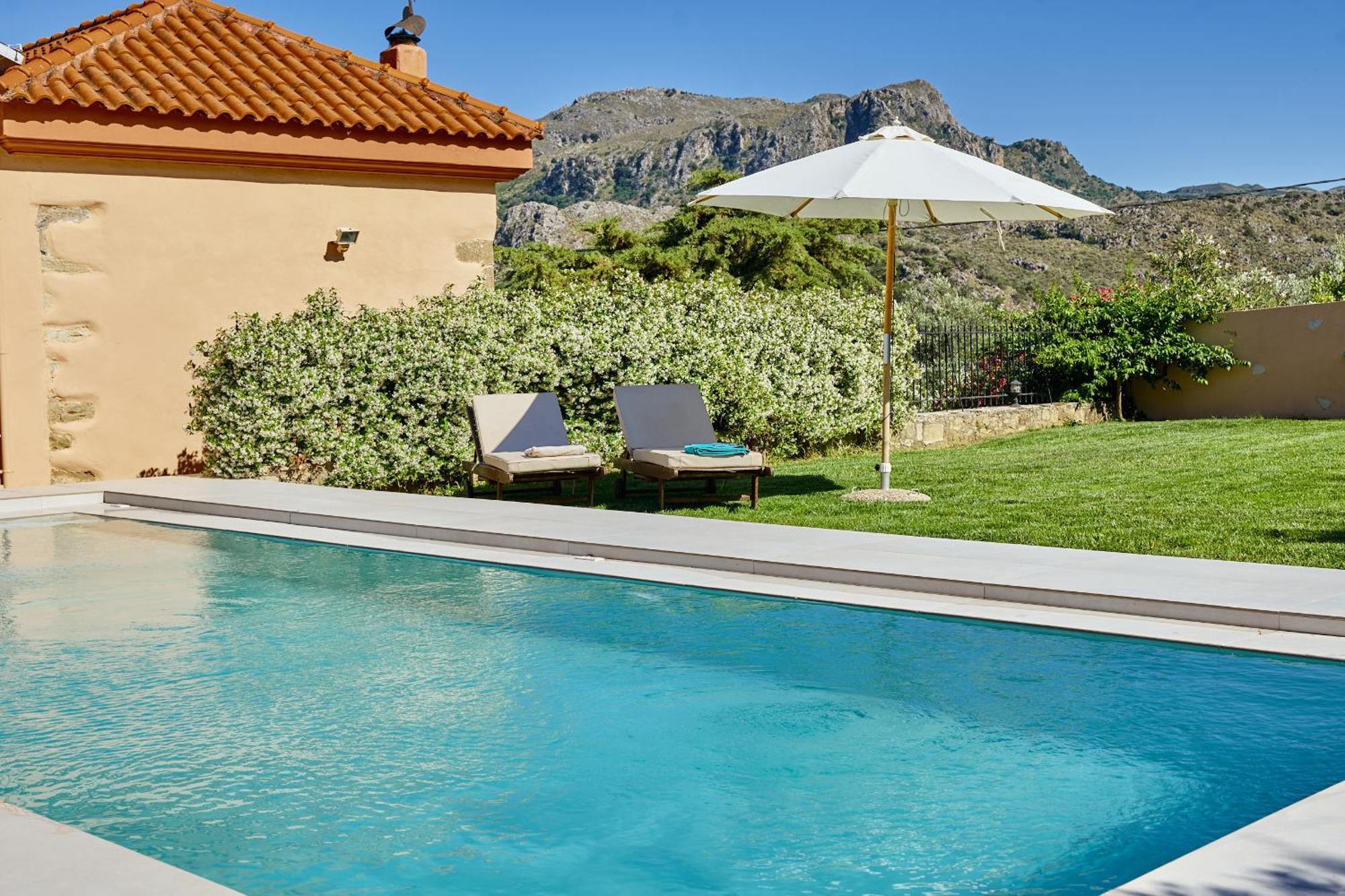 Mouri Villa Mourion  Buitenkant foto