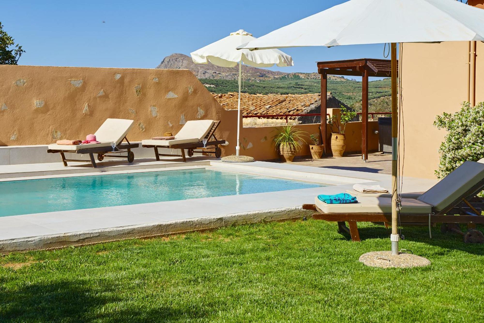 Mouri Villa Mourion  Buitenkant foto