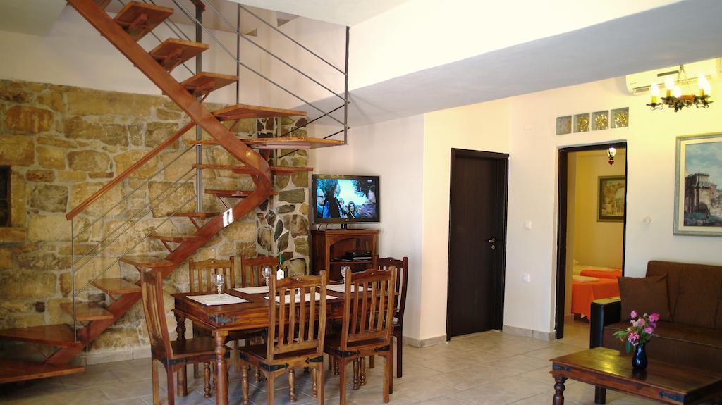 Mouri Villa Mourion  Buitenkant foto