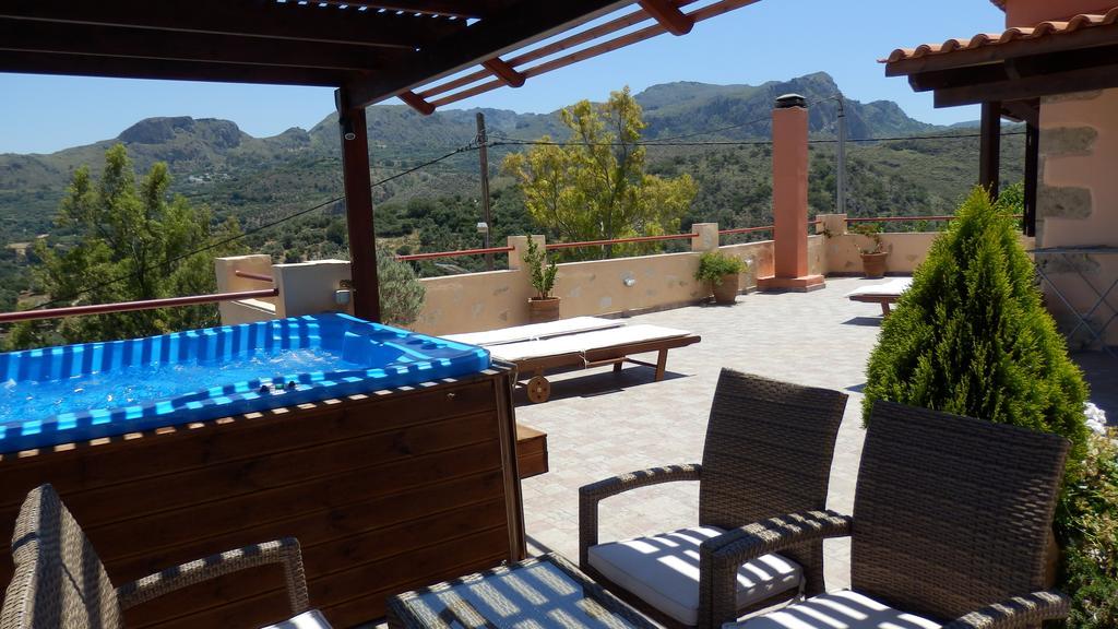 Mouri Villa Mourion  Buitenkant foto