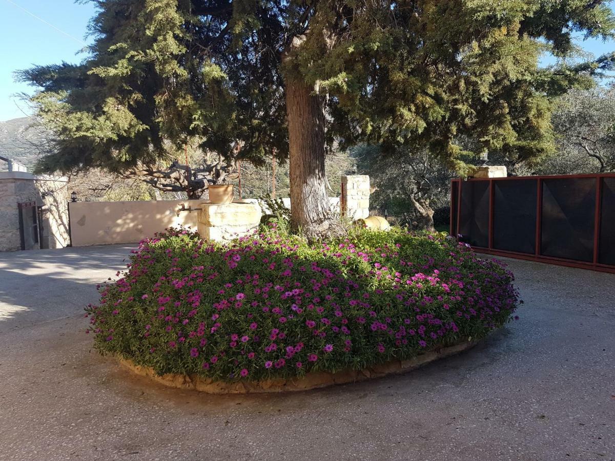 Mouri Villa Mourion  Buitenkant foto